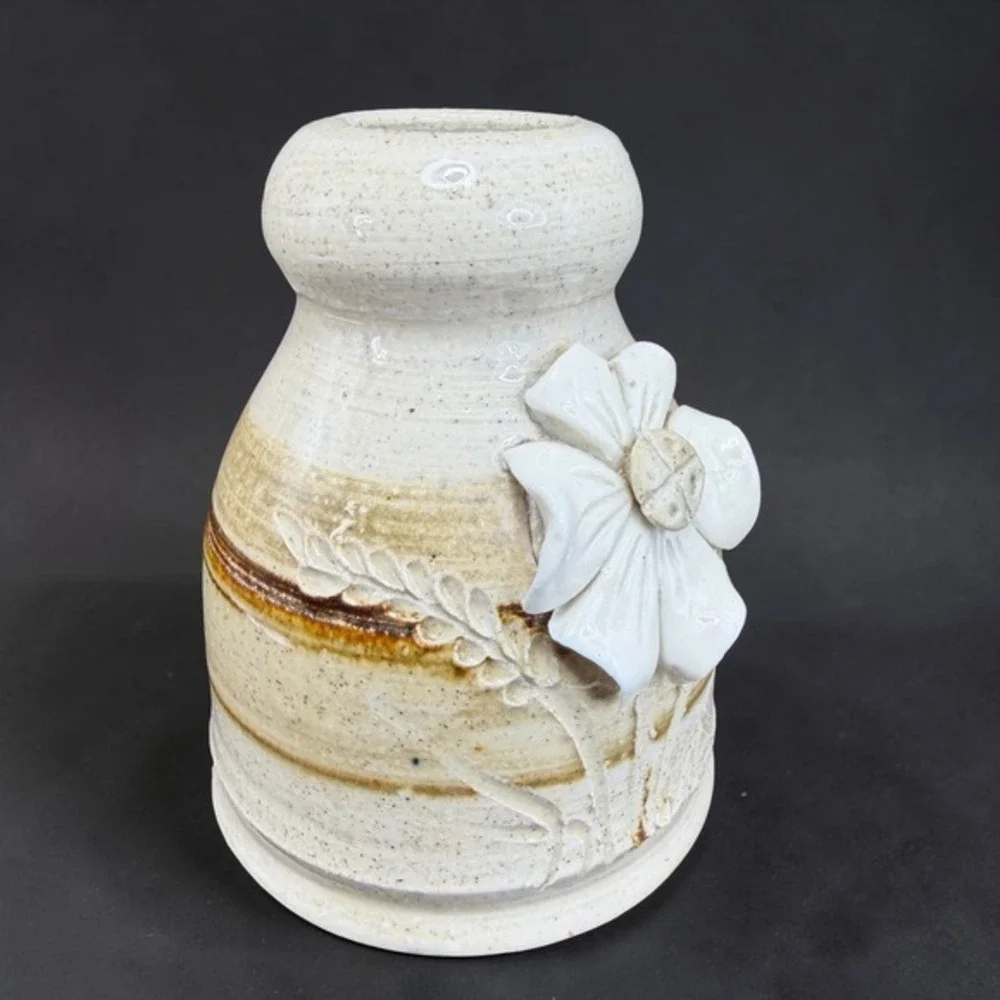 Studio Pottery Bud Vase Handcrafted Stoneware‎ 3D Flower Signed Cream Tan 4.5